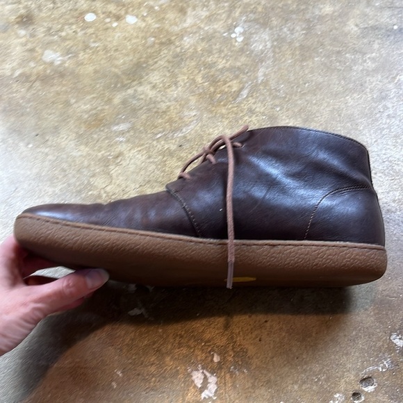 Cole Haan Men's Brown Leather Shoes with Vibram Soles
Size: 10 1/2 - Picture 13 of 16